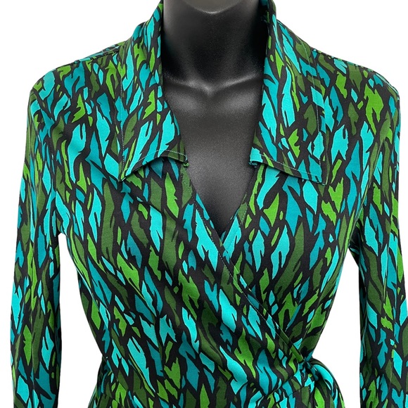 Diane Von Furstenberg Wrap Dress Rare Vintage in Teal/Lime Green/Black - Size 2 - Picture 10 of 10